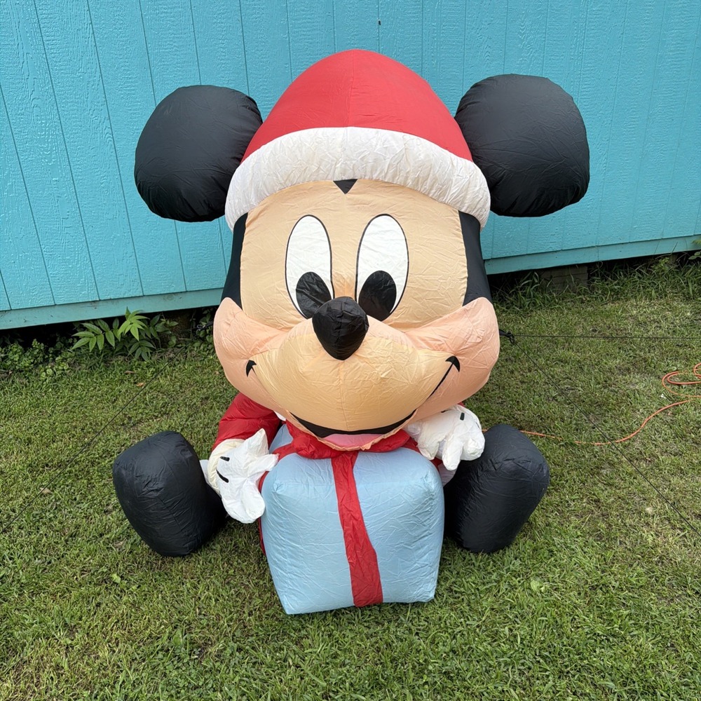 Disney Mickey Mouse Airblown Inflatable 6 Foot Christmas (PRE OWNED)